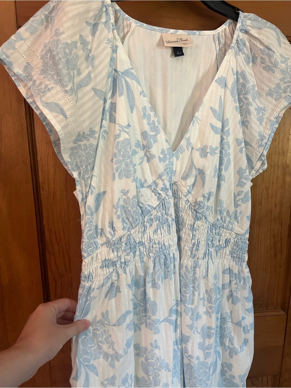 Universal Thread, Smocked Midi A-Line Dress Blue and White Floral - Picture 4 of 9